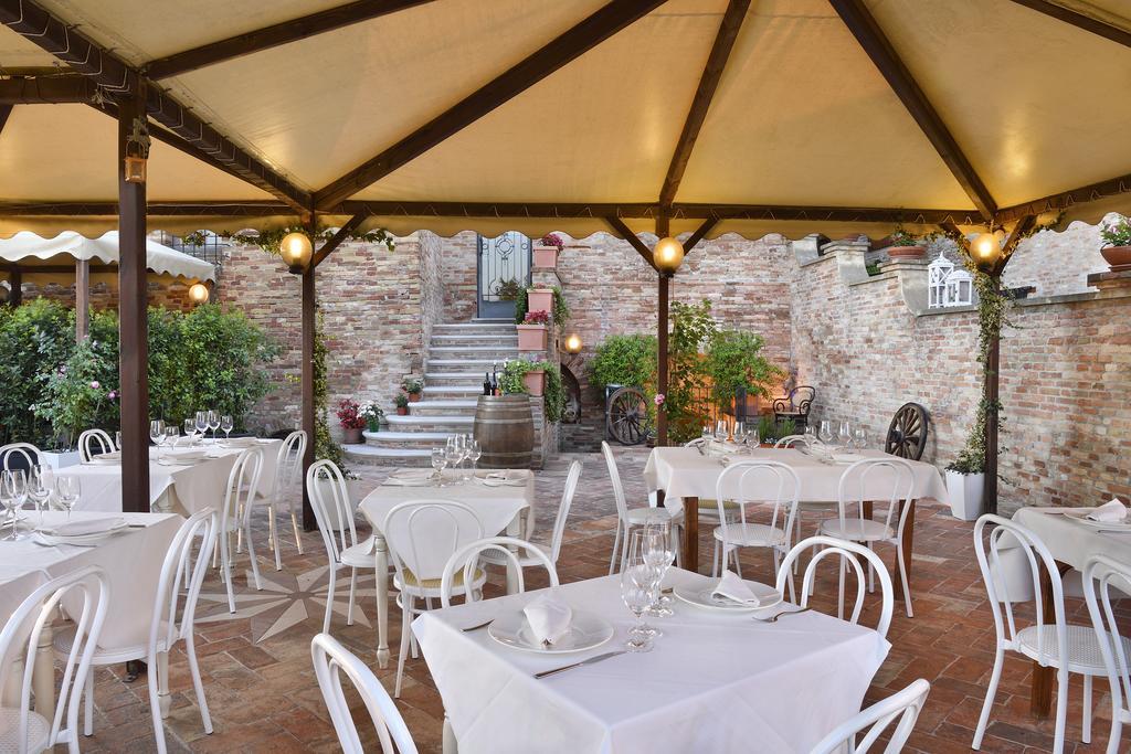 Albergo Diffuso Borgo Montemaggiore Montemaggiore al Metauro Eksteriør bilde