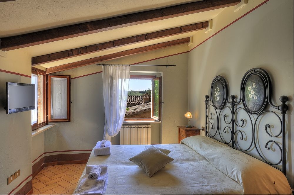 Albergo Diffuso Borgo Montemaggiore Montemaggiore al Metauro Eksteriør bilde